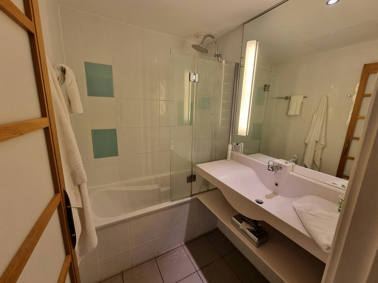 Novotel Manchester West - >kakam nwosu</a>