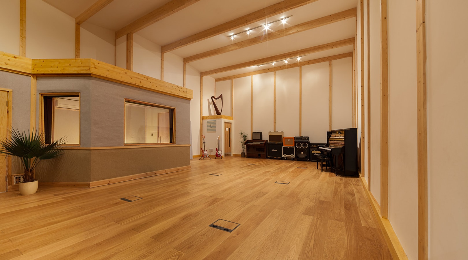 Versatile event space with high ceilings at ADR Sound Stages, ideal for workshops and music events.