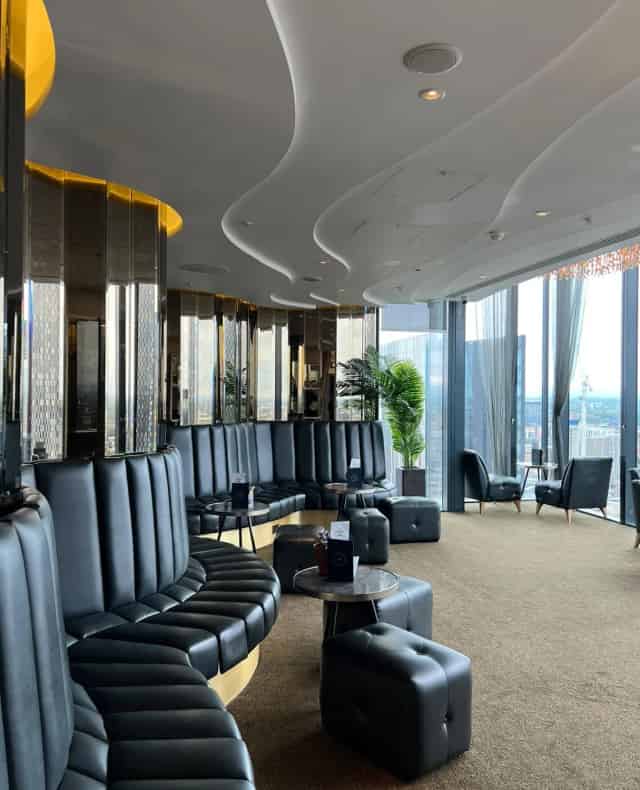 Zeus Lounge