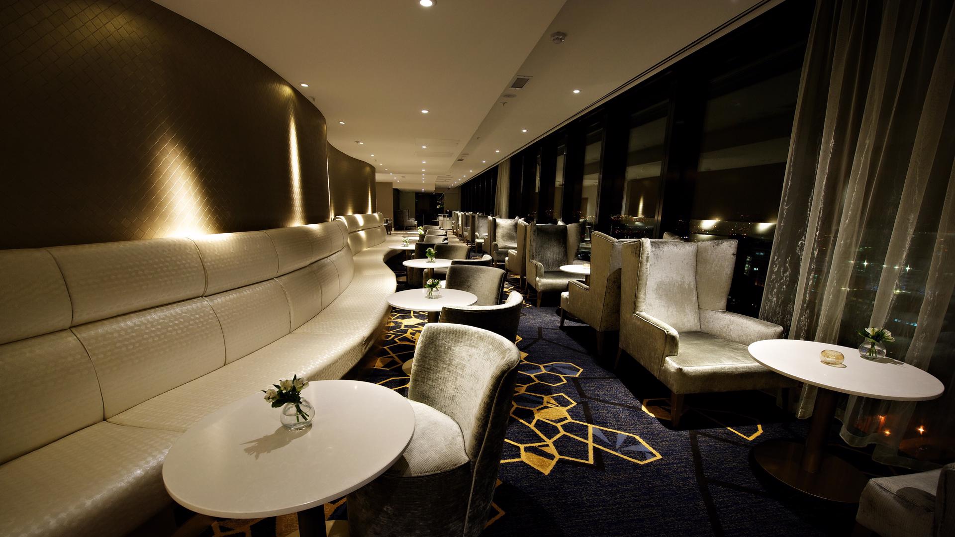 Elegant lounge venue in Cloud23, ideal for corporate meetings and upscale events.