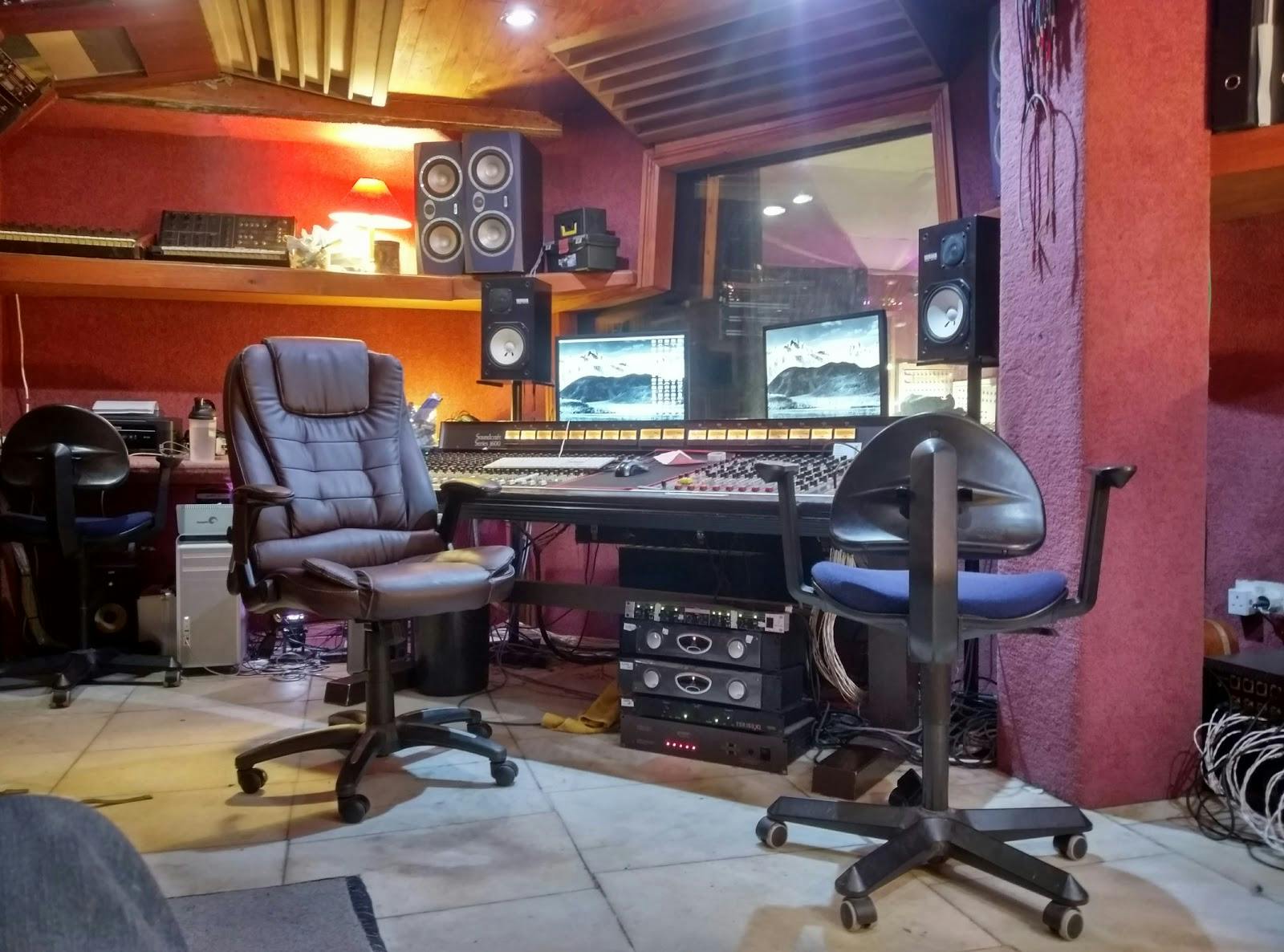HQ Recording Studios - >Dan Fern</a>
