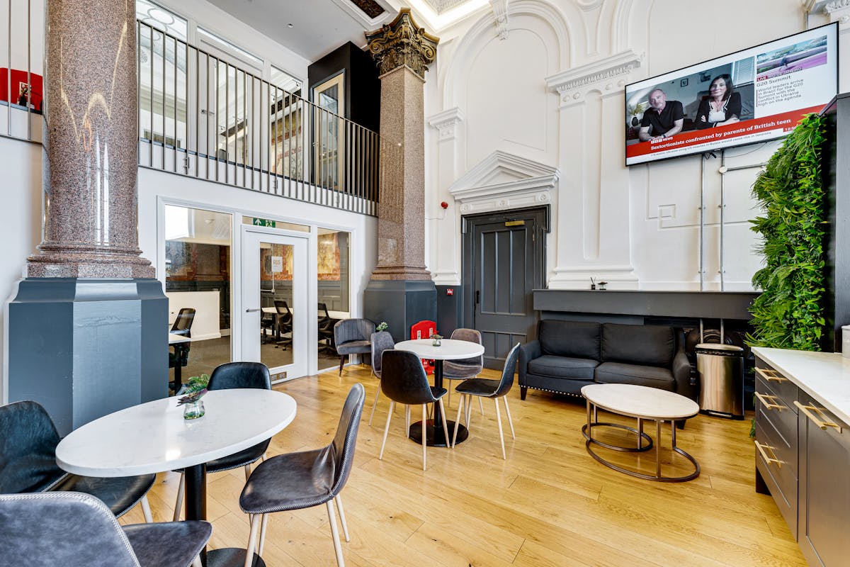 Bank Chambers, 14 Market Place ...