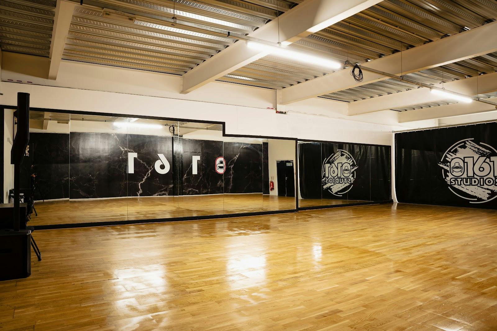 0161 Studios - >0161 Studios</a>