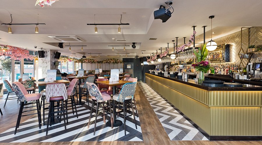 Vibrant Slug and Lettuce Didsbury restaurant with stylish seating for events and gatherings.