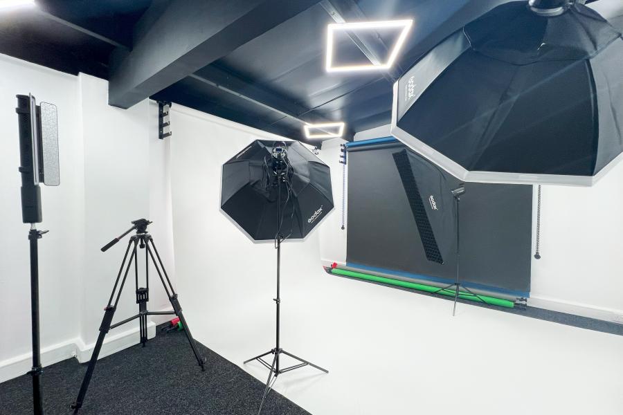 Photography Studio - Indigo Dreams ...