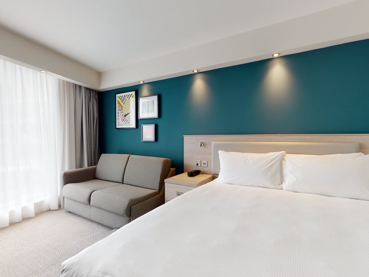 Rooms at Hampton by Hilton Manchester ...