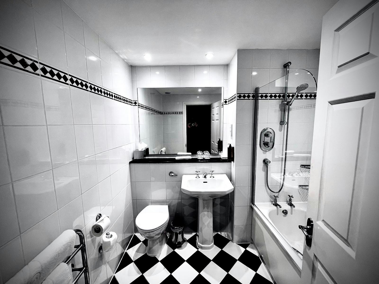 Norton Grange Hotel - >Pouw Yung Jacky Chen</a>