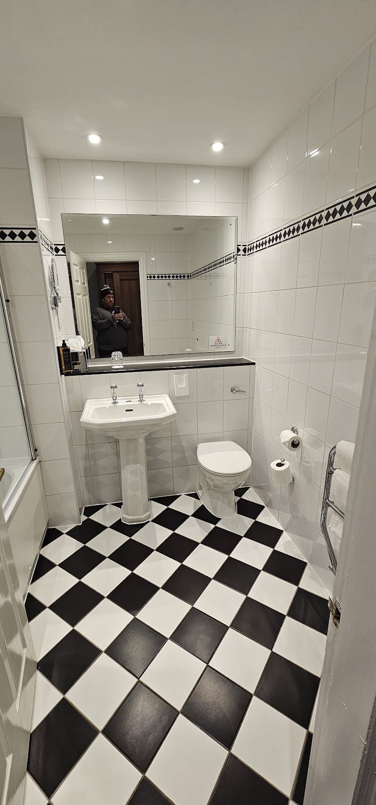 Norton Grange Hotel - >Kevin Foster</a>