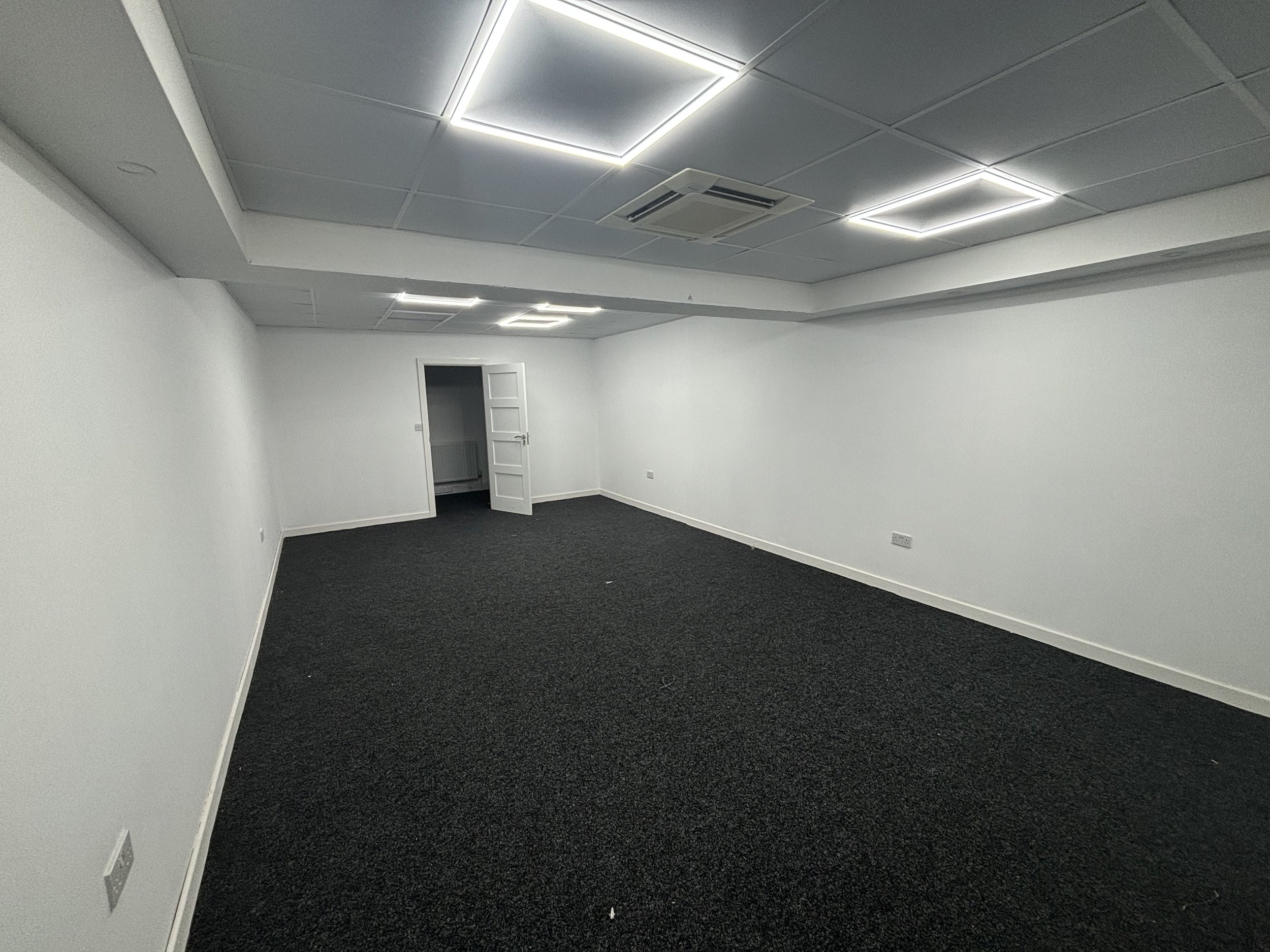 Minimalist rehearsal space at Elm Studios, ideal for workshops and meetings.
