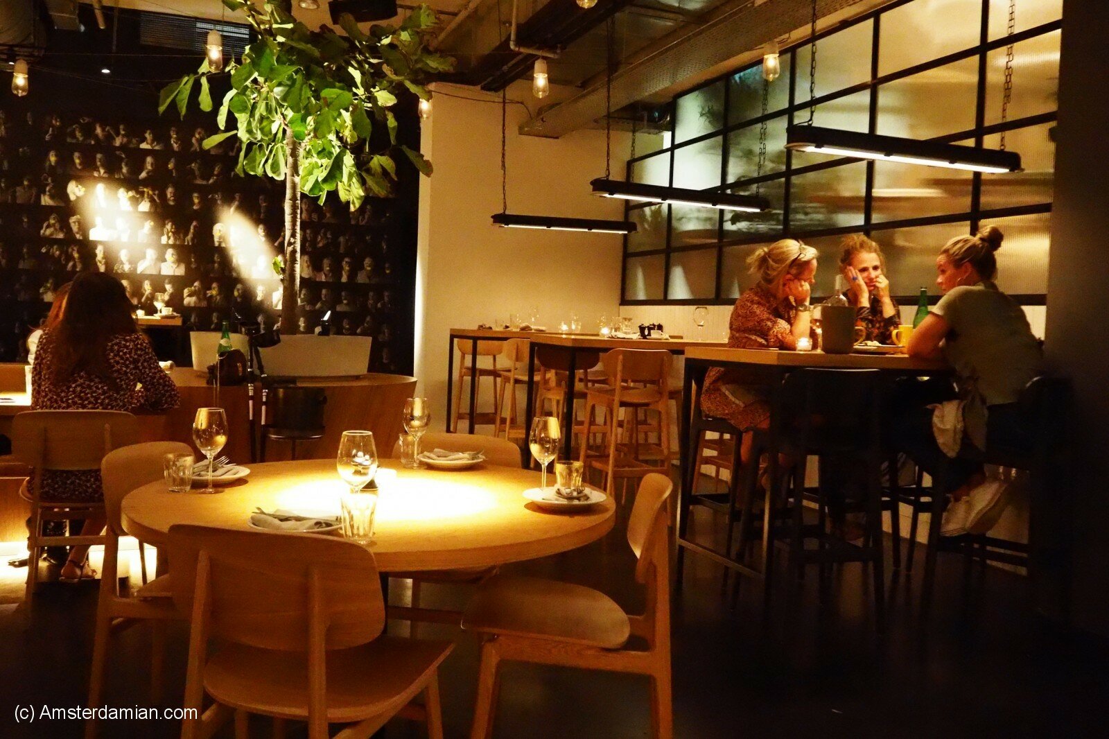 Middle Eastern restaurant in NENI Amsterdam with modern design, ideal for events and gatherings.