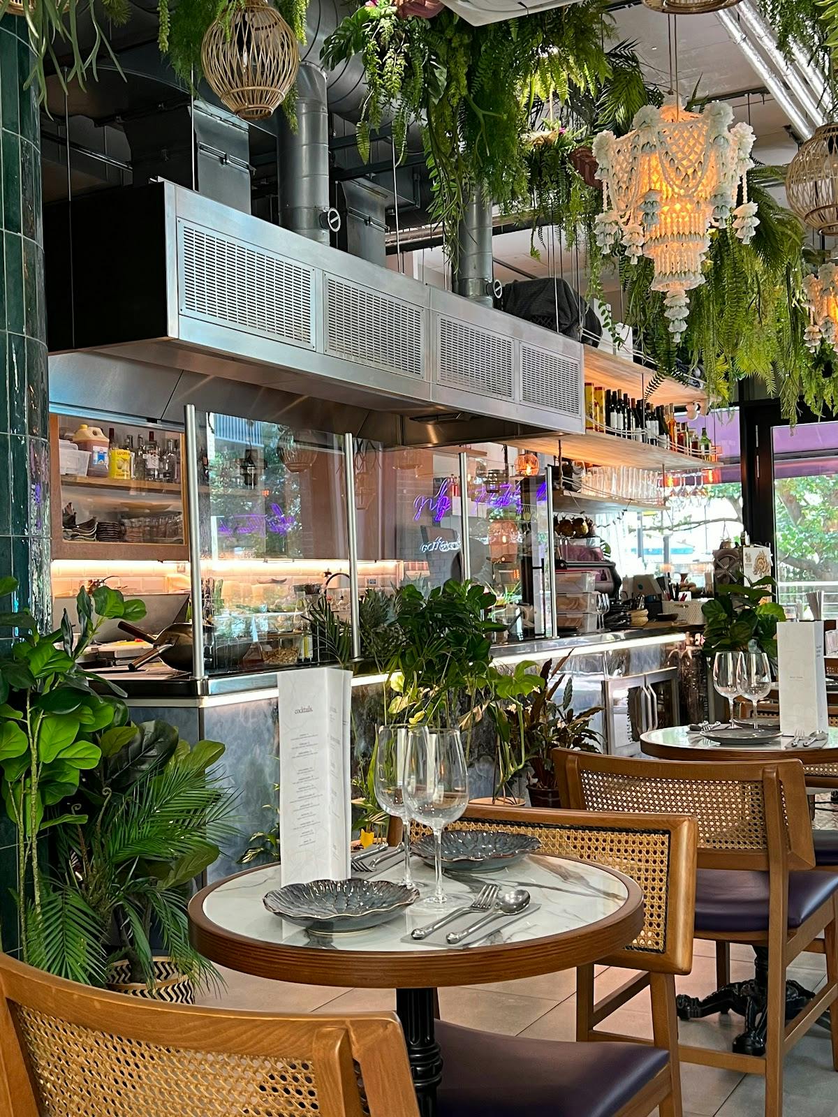 Mai Thai Deli - >Chi Mai Nguy?n</a>