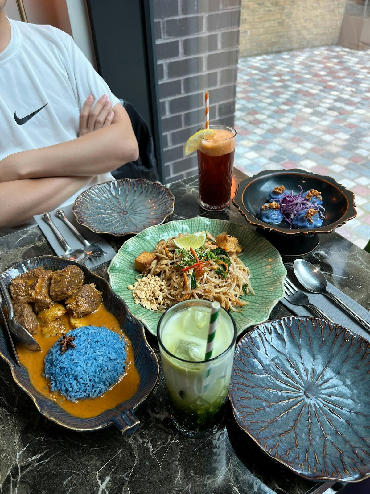 Mai Thai Deli - >Chi Mai Nguy?n</a>