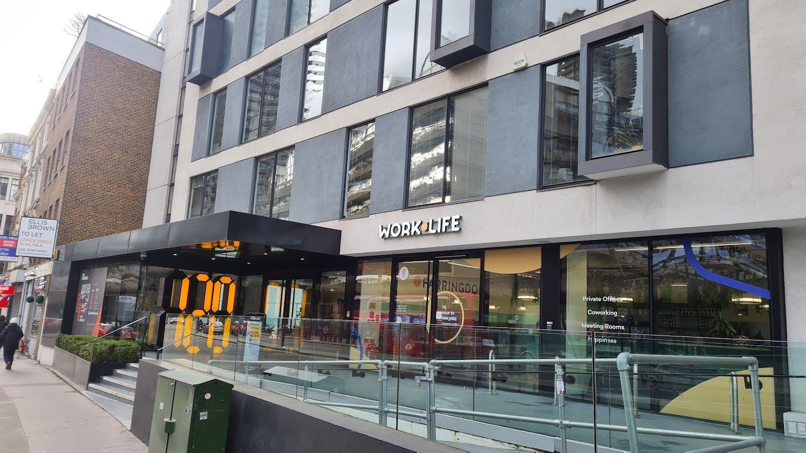 Work.Life Farringdon - >?ndriy Trofymenko</a>