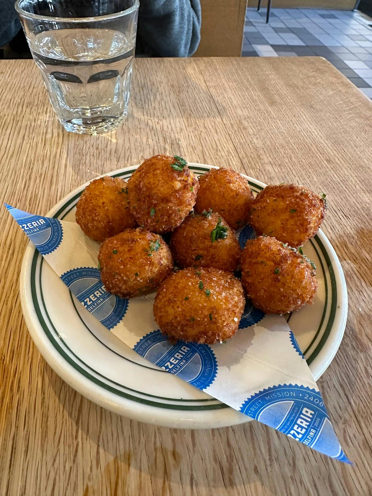 Pizzeria Delfina - >Wen-Chieh Tai</a>