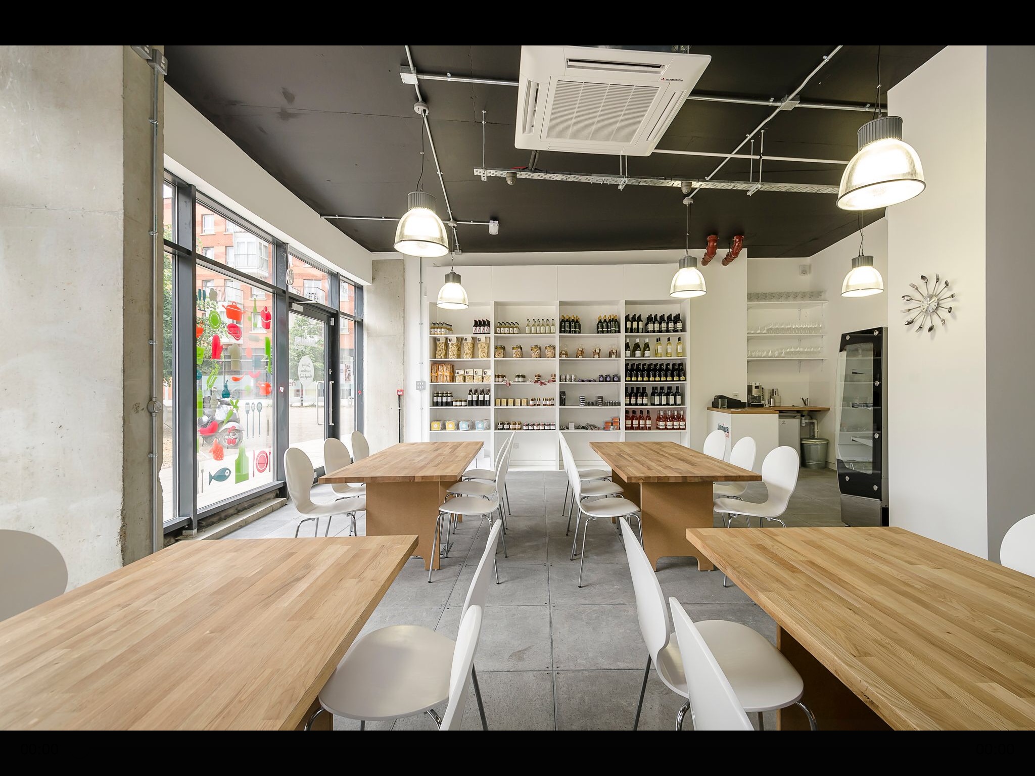 Whole Venue - d14v3j3mjjt.jpg