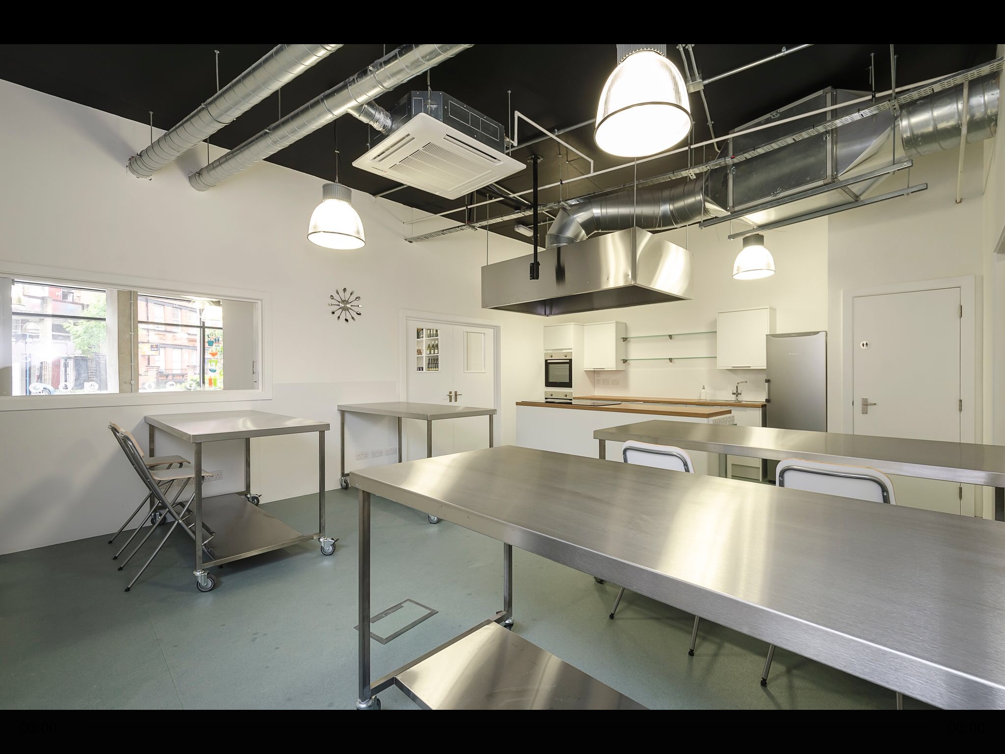 Whole Venue - maw5lfwlo0s.jpg