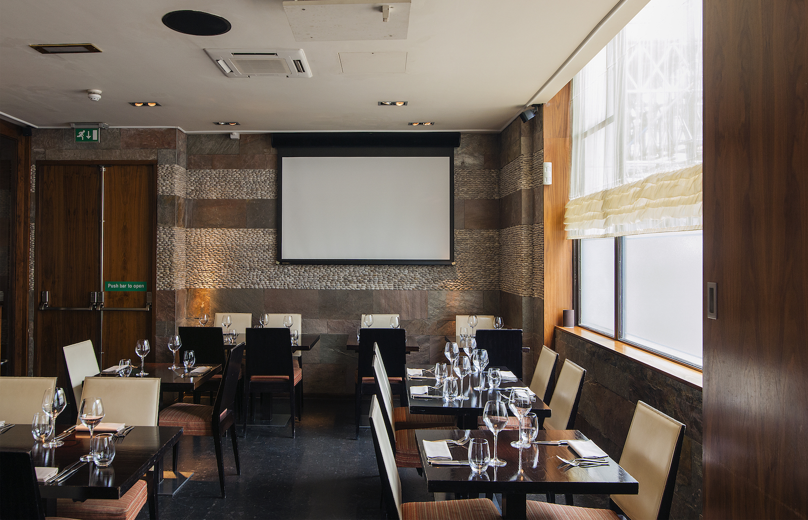 Whole Venue - li5uzk4uwot.jpg