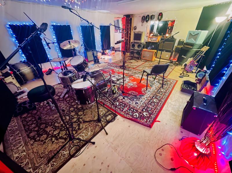 Rain City Rehearsal & Recording Studio - image 1