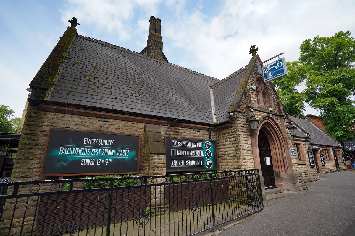 "Bar in 256 Fallowfield: unique venue with outdoor space for events and gatherings."