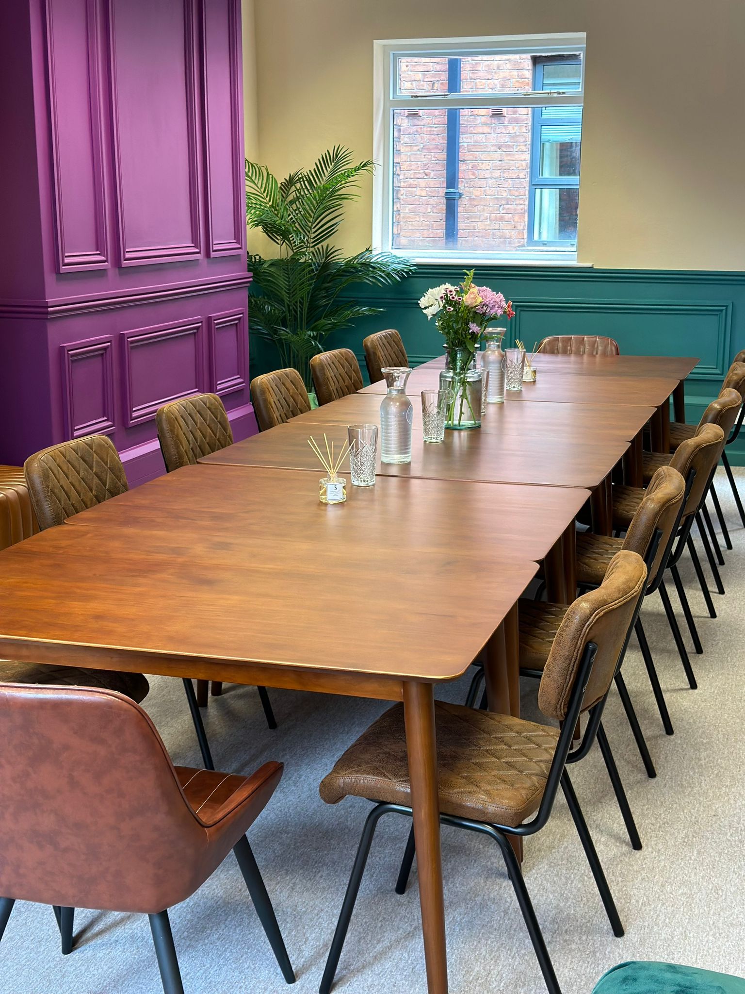 MEETING ROOMS | Gran T's Coffee House