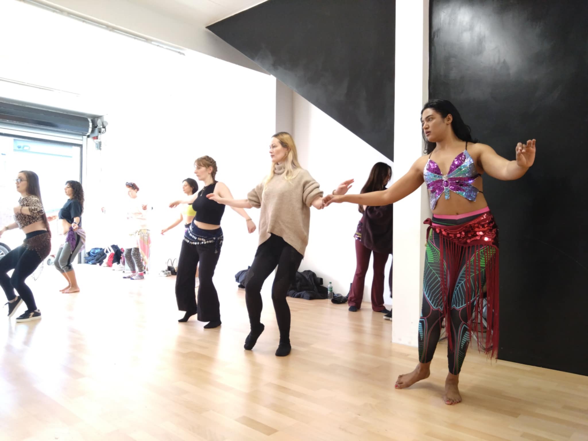 Dance studio - t53eobts2ok.jpeg