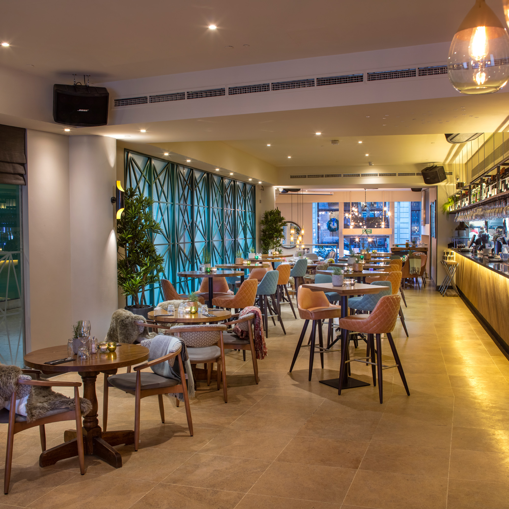 Whole Venue - njt0k32ojc4.jpg