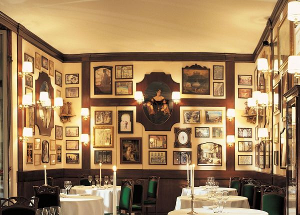 Elegant dining at Don Carlos Restaurant, ideal for corporate dinners and gatherings.