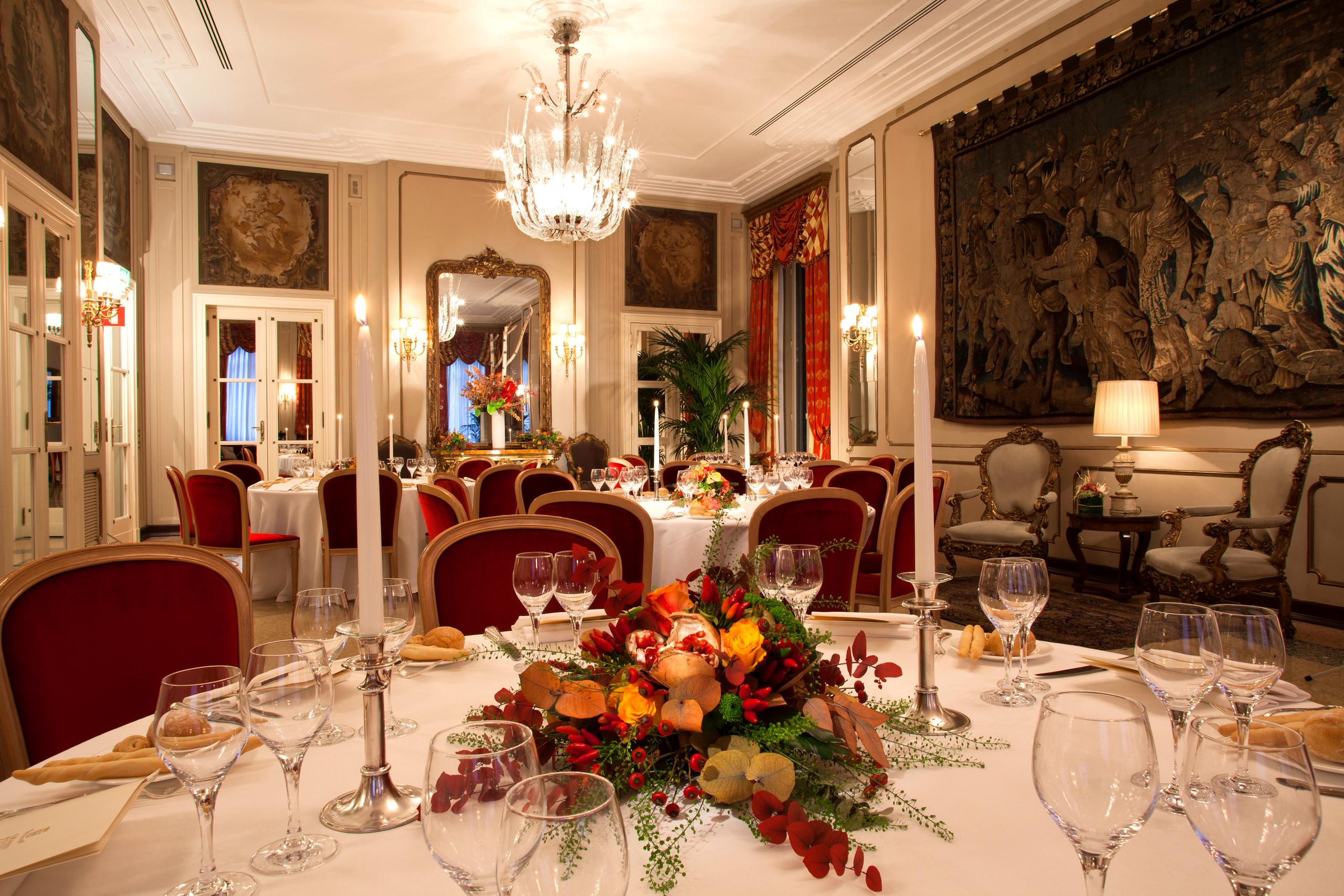 Elegant dining room at Puccini Salon, Grand Hotel, perfect for formal events and receptions.