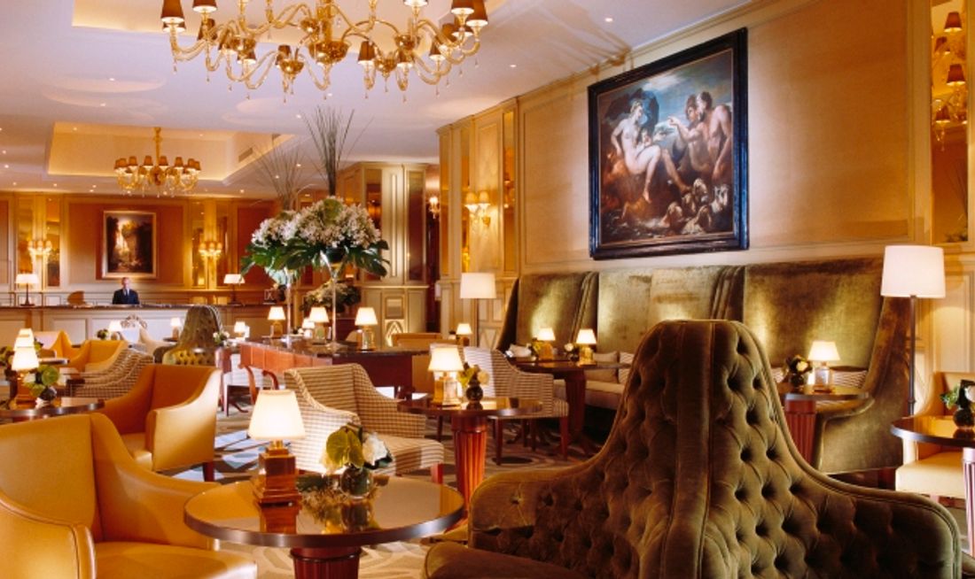 Elegant lounge at Hotel Principe di Savoia, perfect for upscale events and meetings.