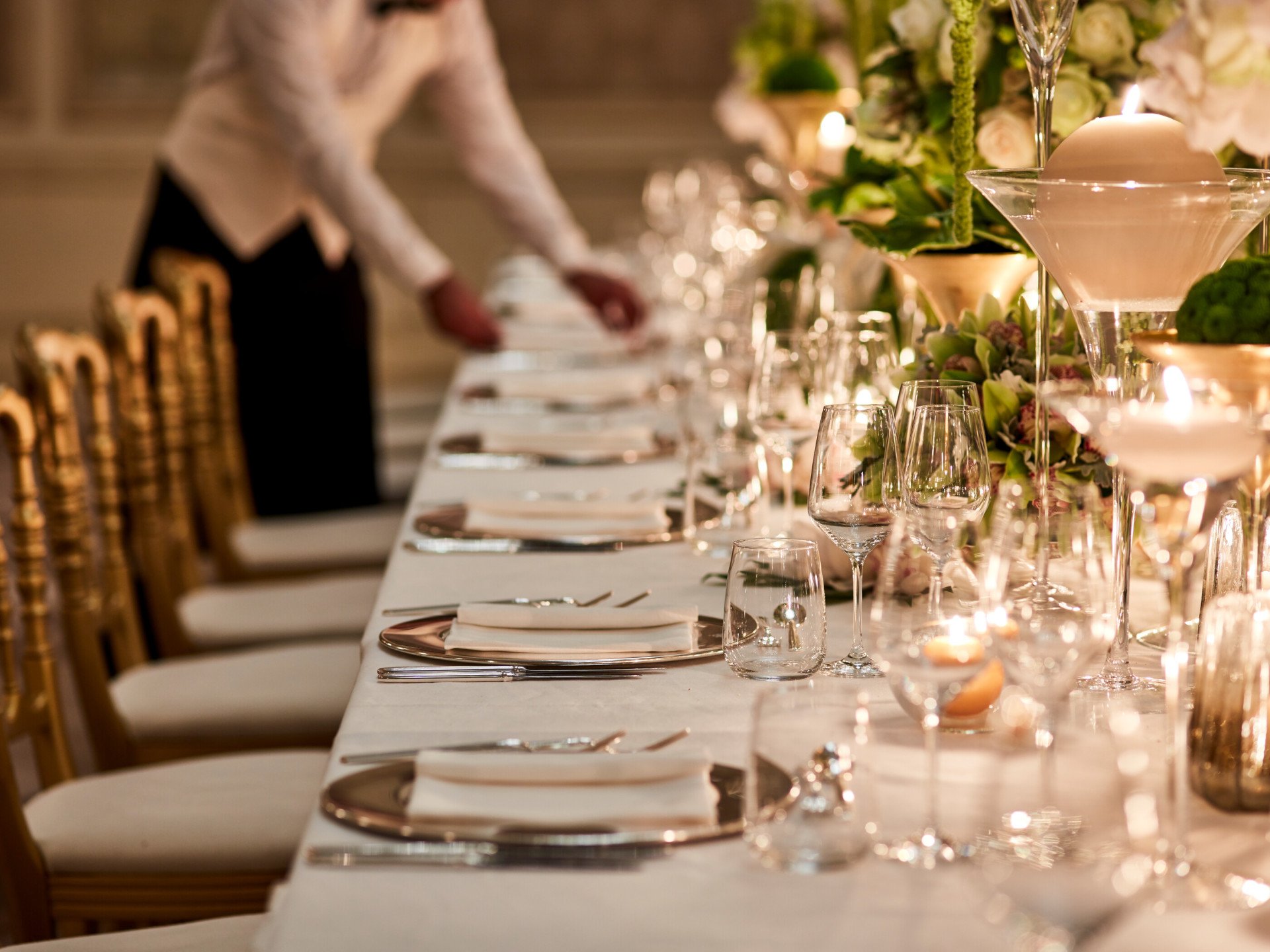 Elegant banquet table at Hotel Principe di Savoia for upscale dining event.