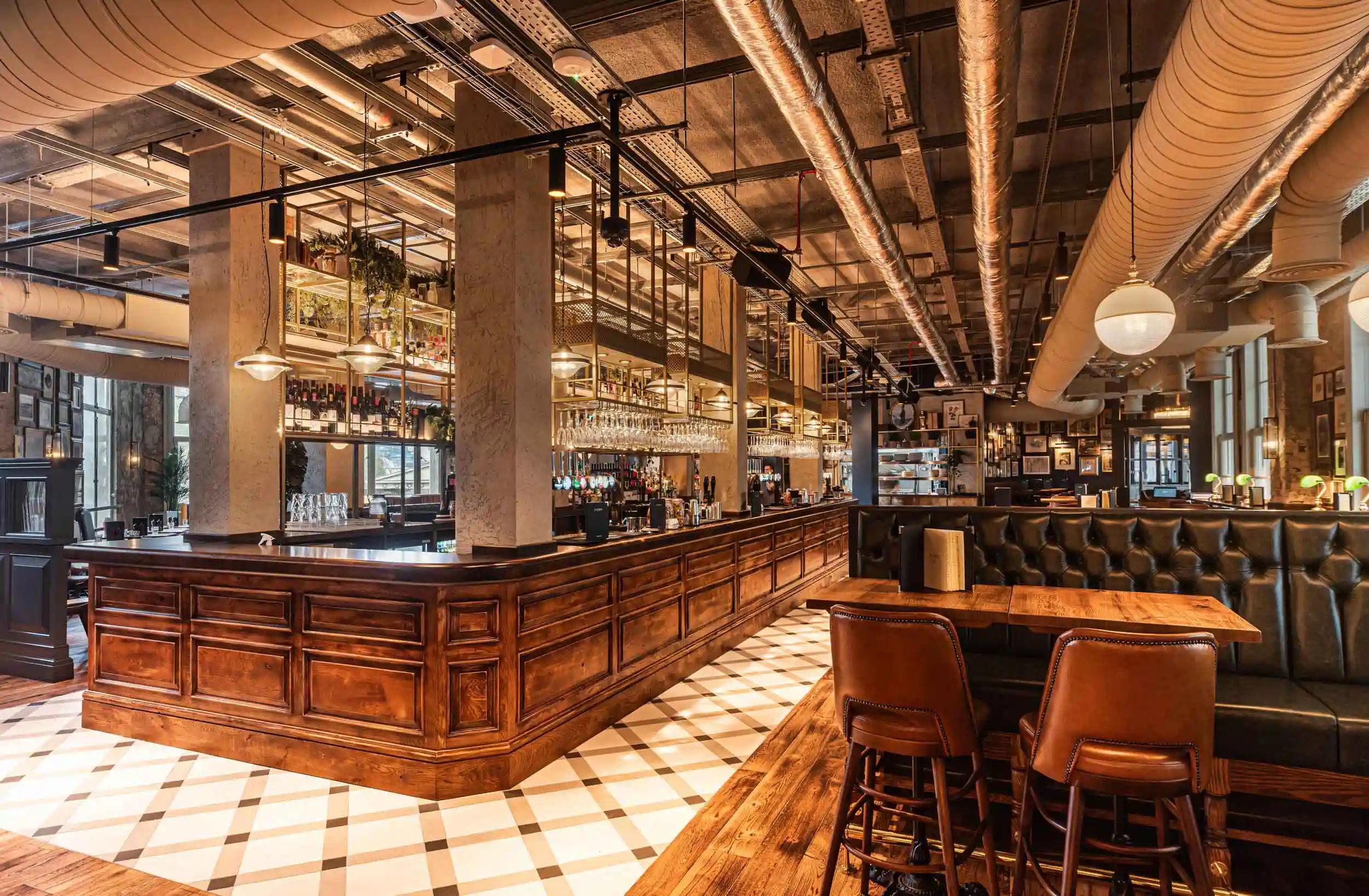 Urban Pubs and Bars - image 1