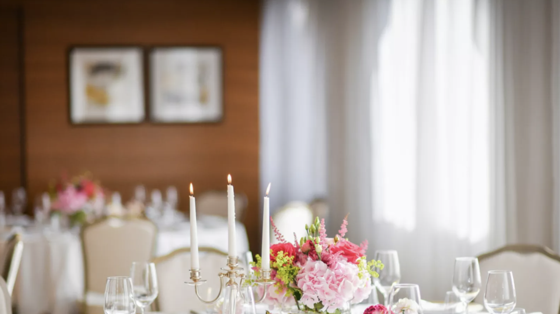 Elegant dining table at The Fitzrovia, perfect for weddings and corporate events.
