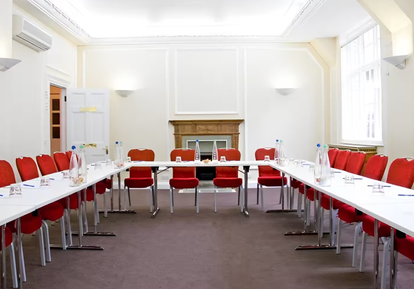 Warren Suite - kevxszjgipq.png