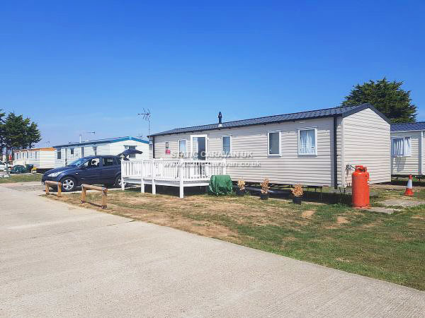 Private static caravan hire at Seawick ...