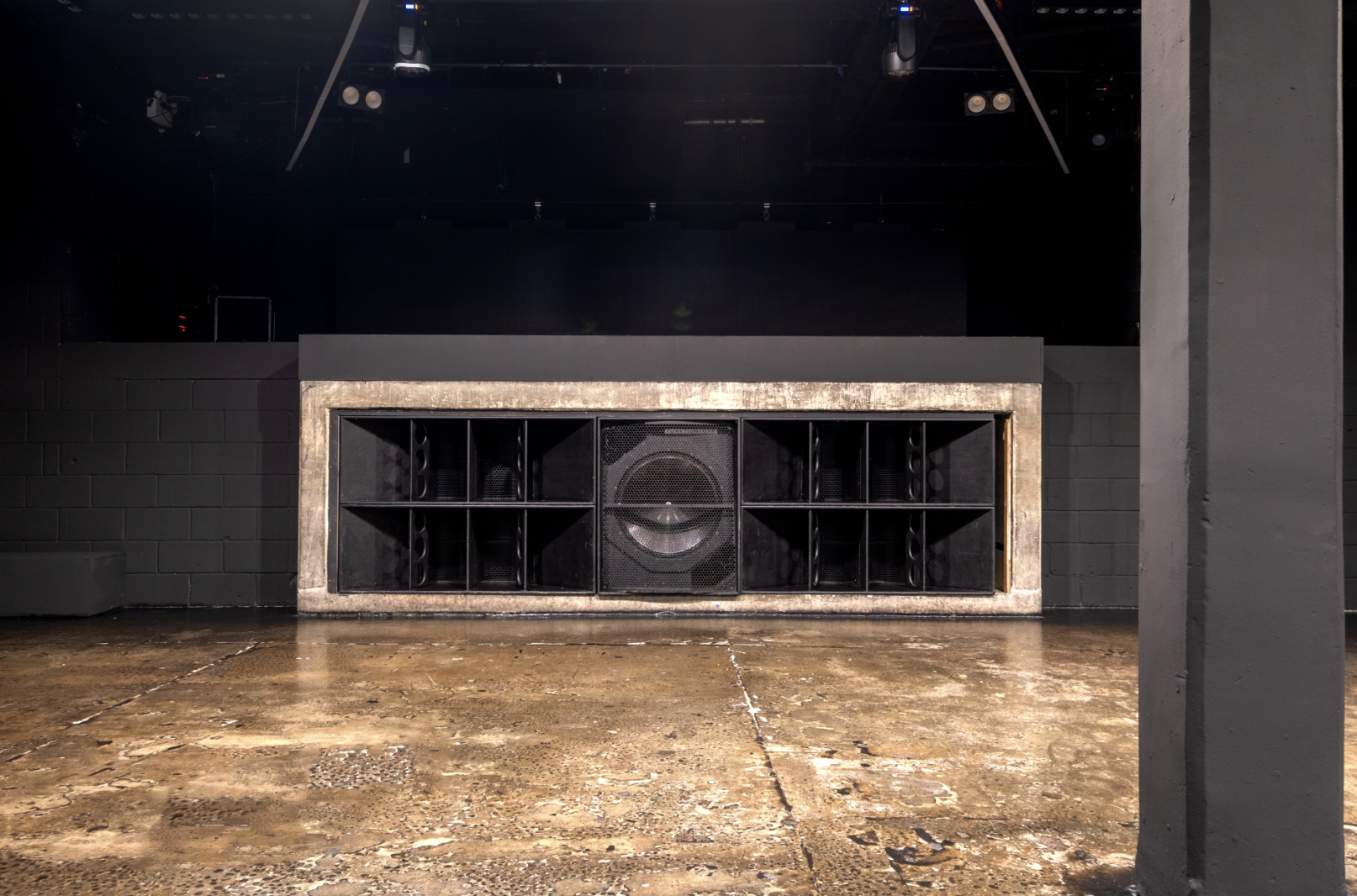 The Black Studio - q0xdovb2xmg.png