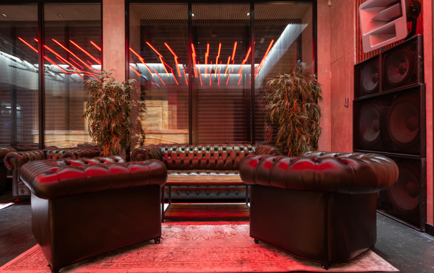 The Onyx Bar - ixabi5eewbt.png