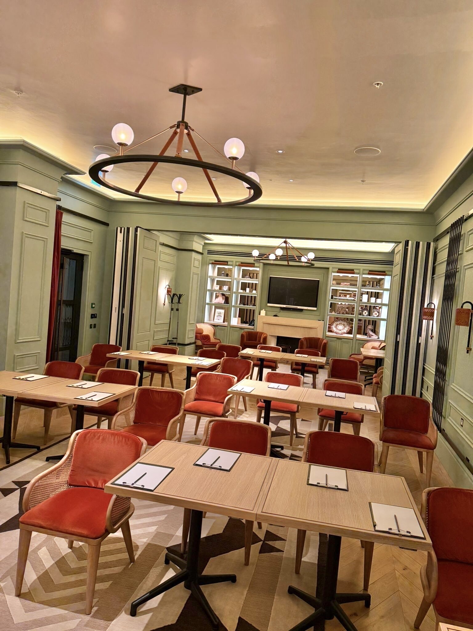 Intimate meeting room at Mortise & Tenor, Hart Shoreditch Hotel ideal for workshops.