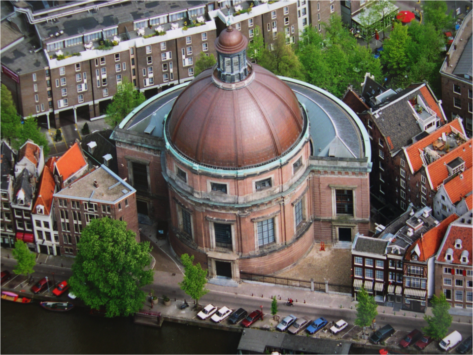 Koepelzaal in Koepelkerk Amsterdam: stunning dome venue for weddings and conferences.