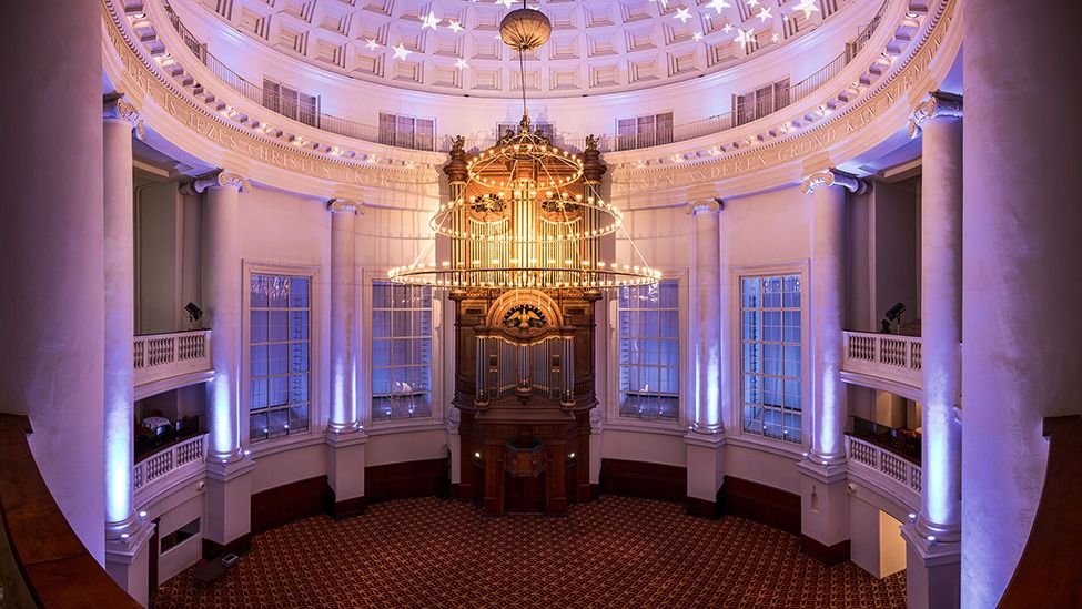 Elegant Koepelzaal in Koepelkerk Amsterdam, ideal for weddings and galas.