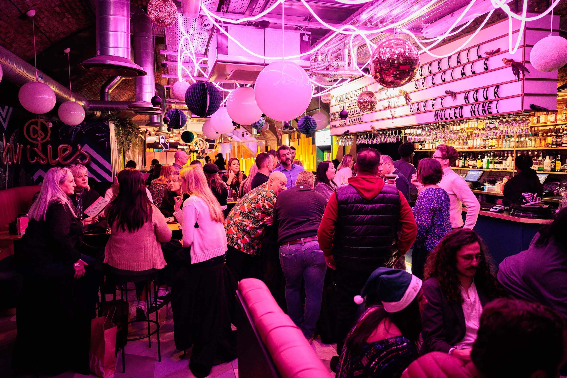 Whole Venue - z0hgxanxkkg.jpg