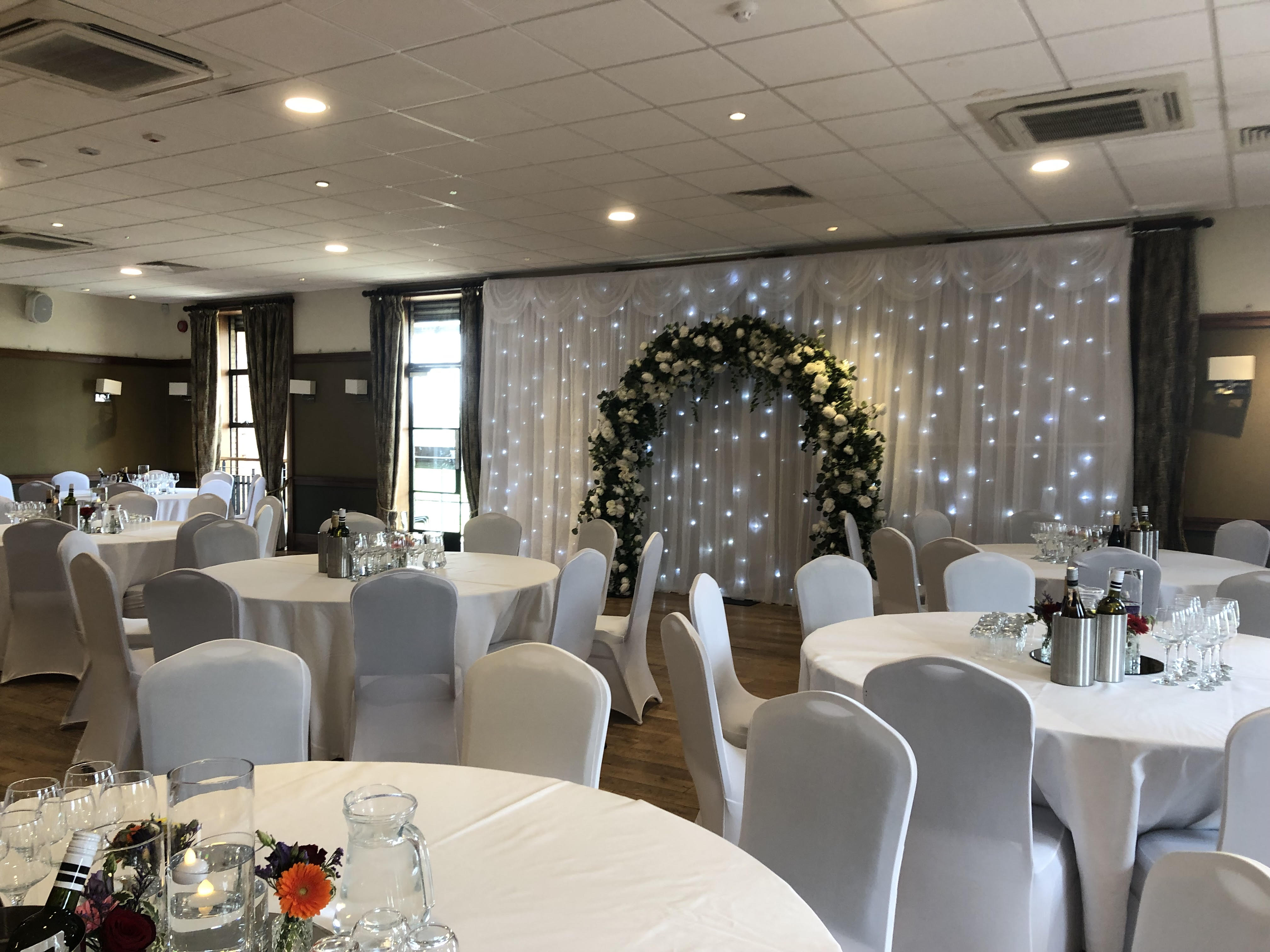 Emerald Hall - vfpn0l3wrbl.jpg