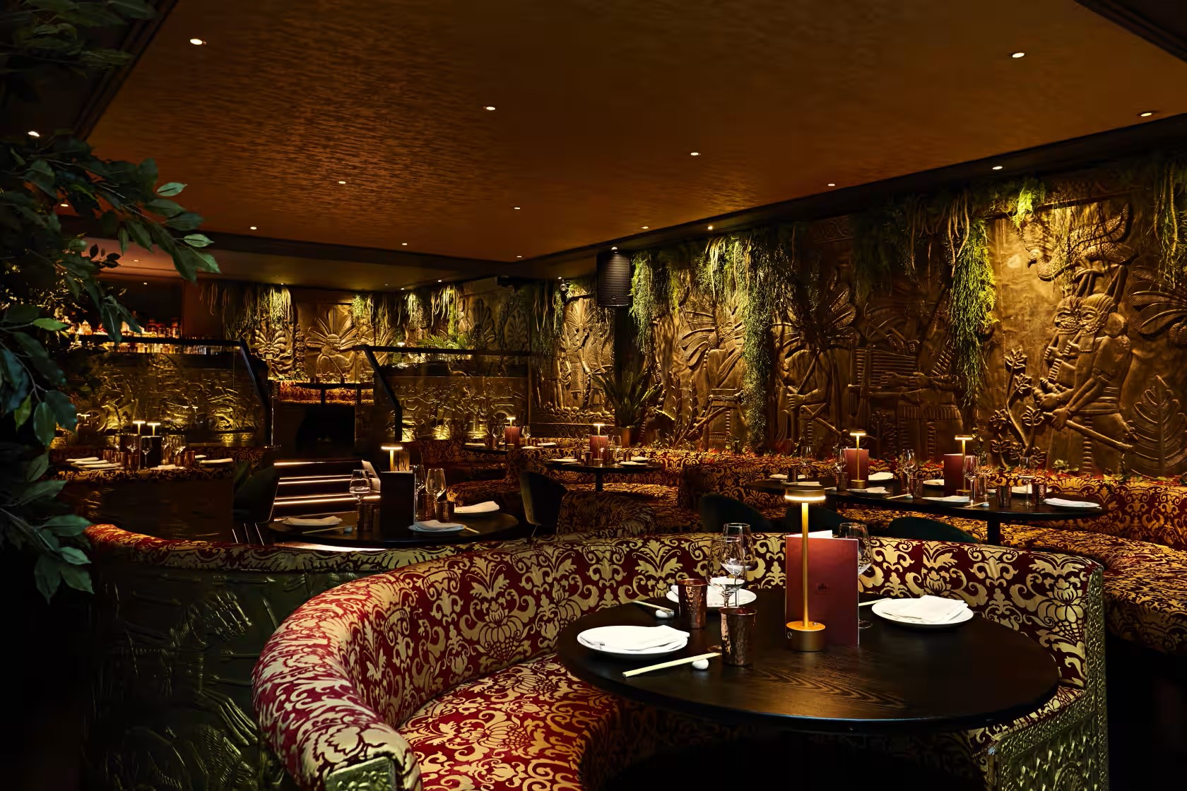 The Restaurant - 45hmsvrdiff.jpg