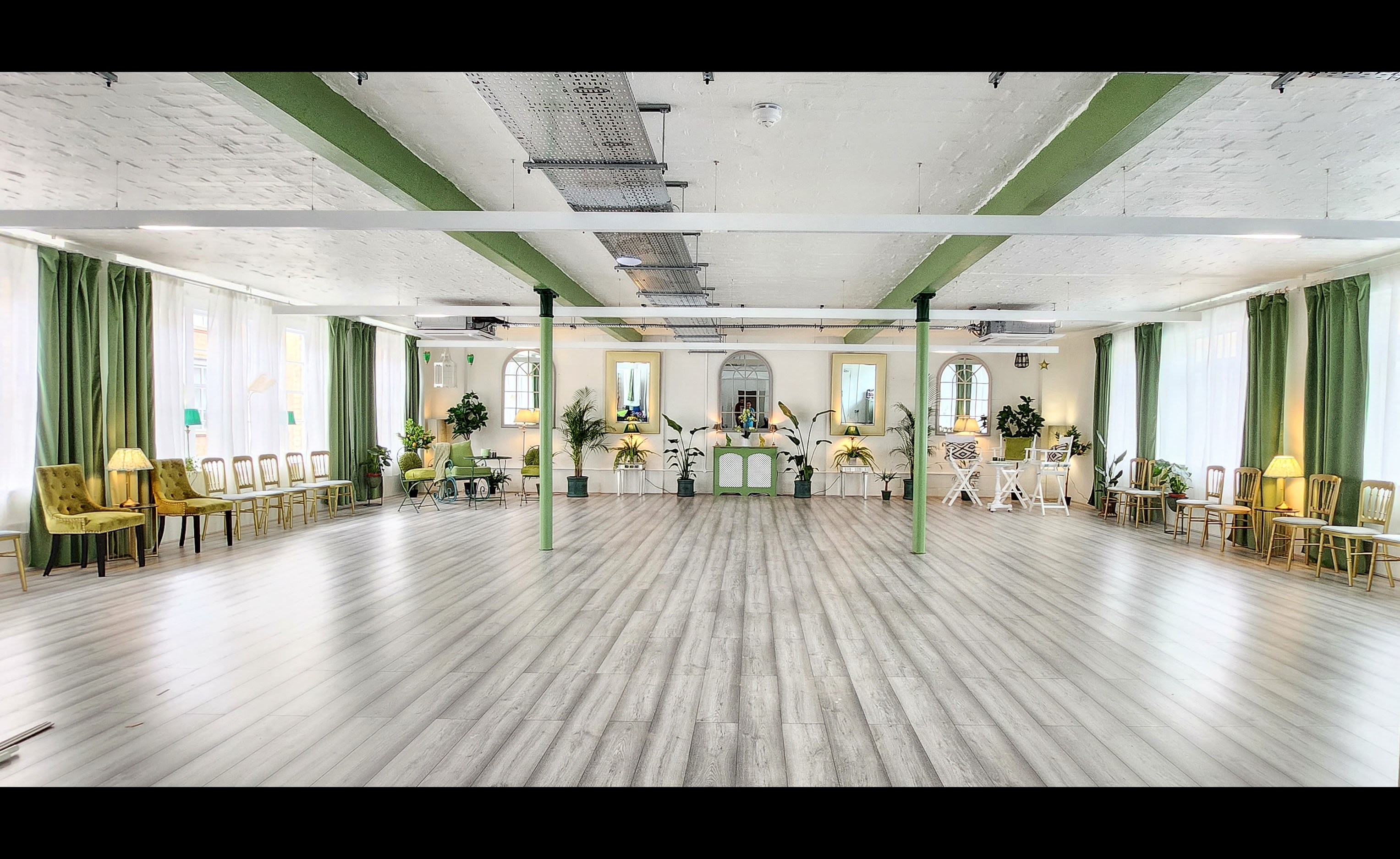 The Palm Room - b2md5s1fewd.jpg