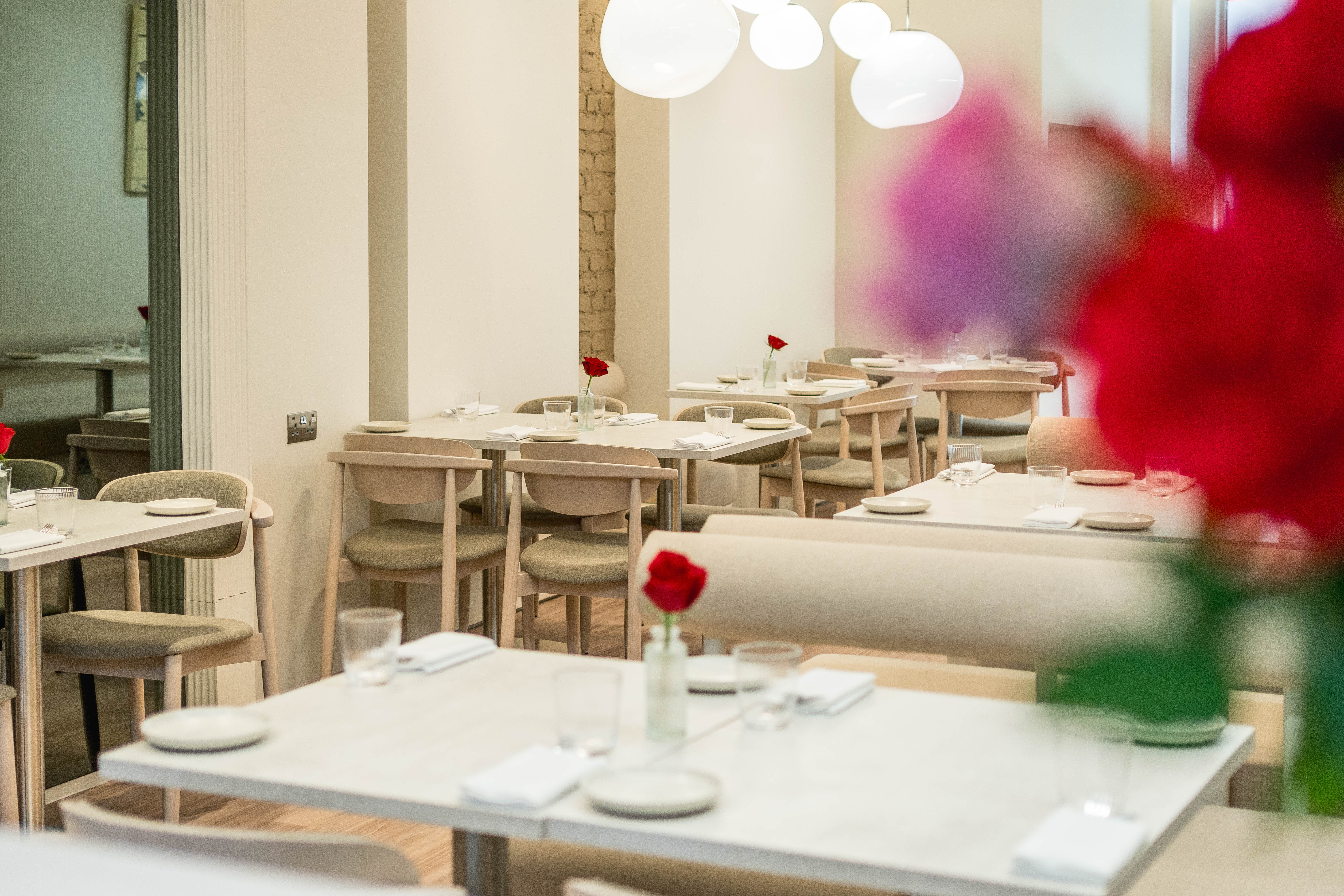 Restaurant - l1rehkmr01e.jpg