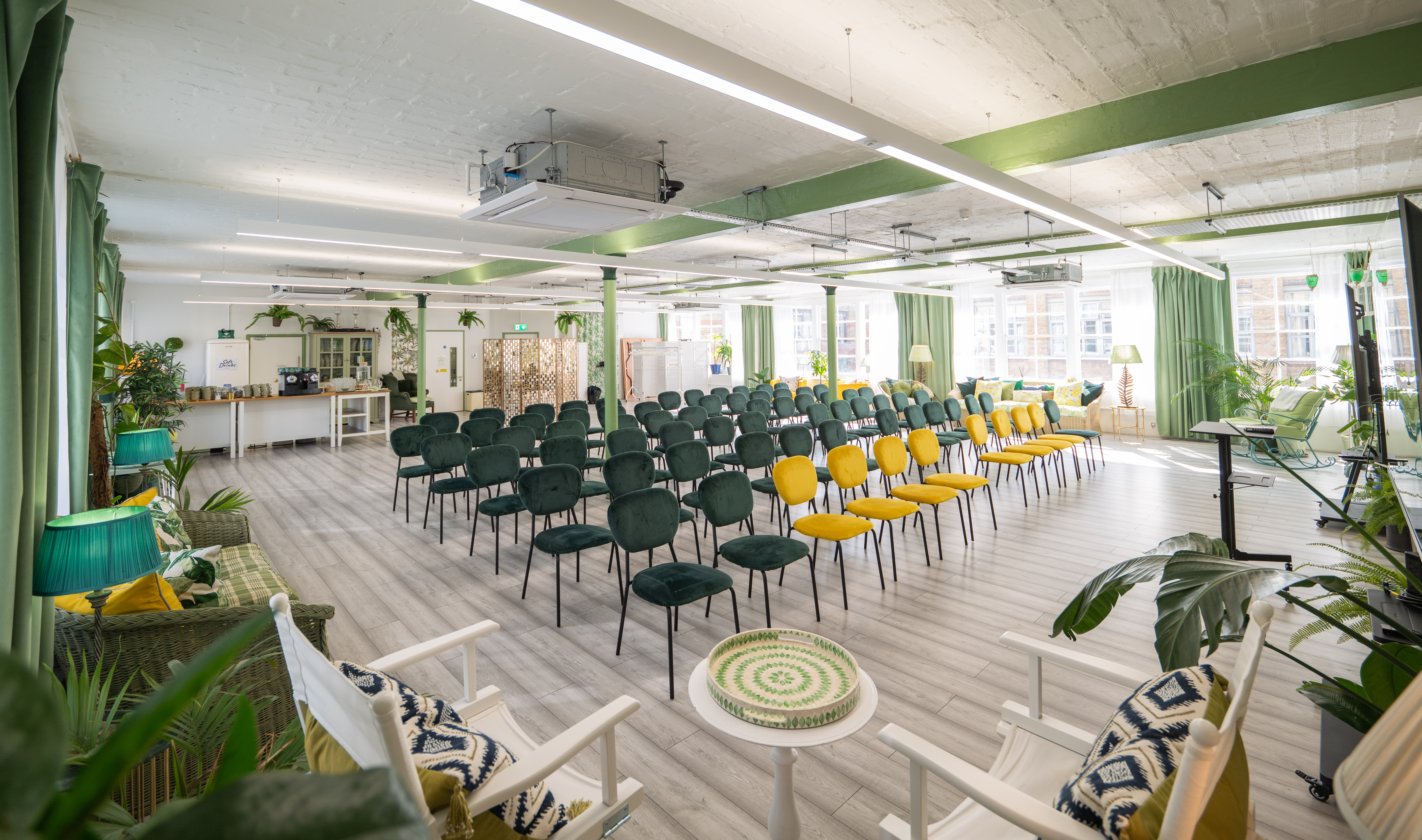 Versatile meeting space in Lumiere Underwood, ideal for workshops and networking events.