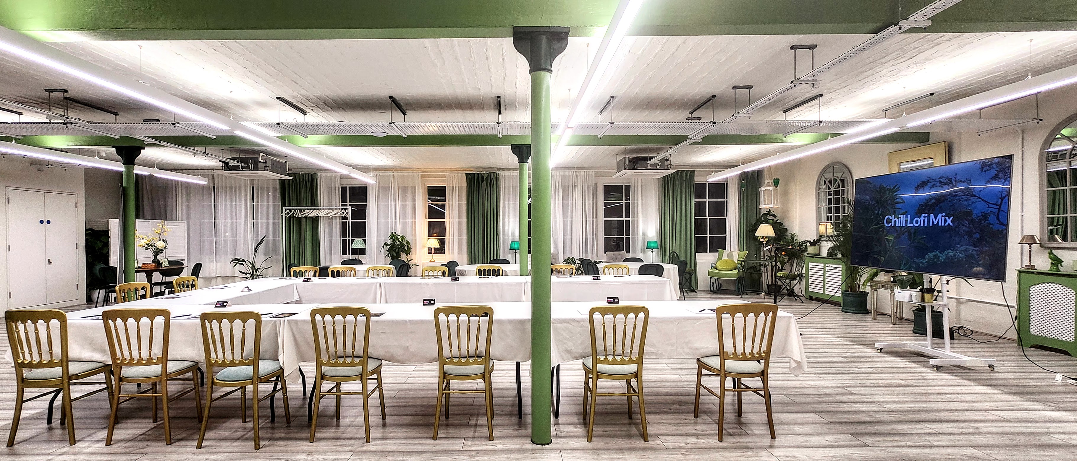 Lumiere Underwood's Palm Room, U-shaped meeting space for conferences and events.