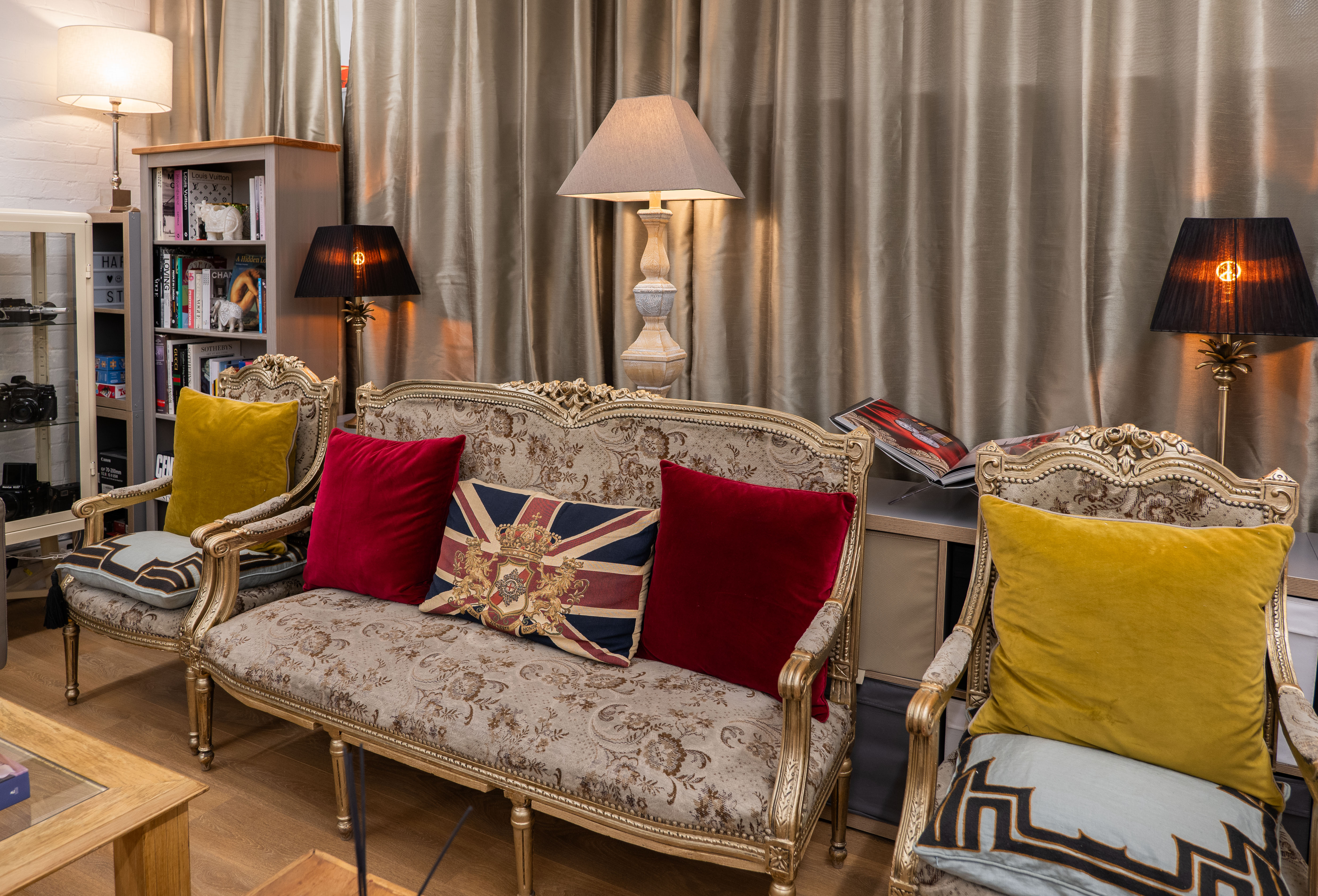 Inviting Palm Room seating area with plush couches for networking events and casual meetings.