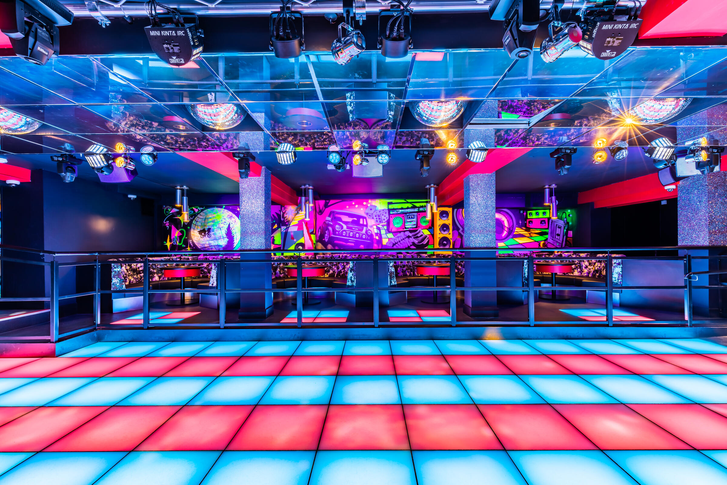 Vinyl - hgddtoo10c3.jpg