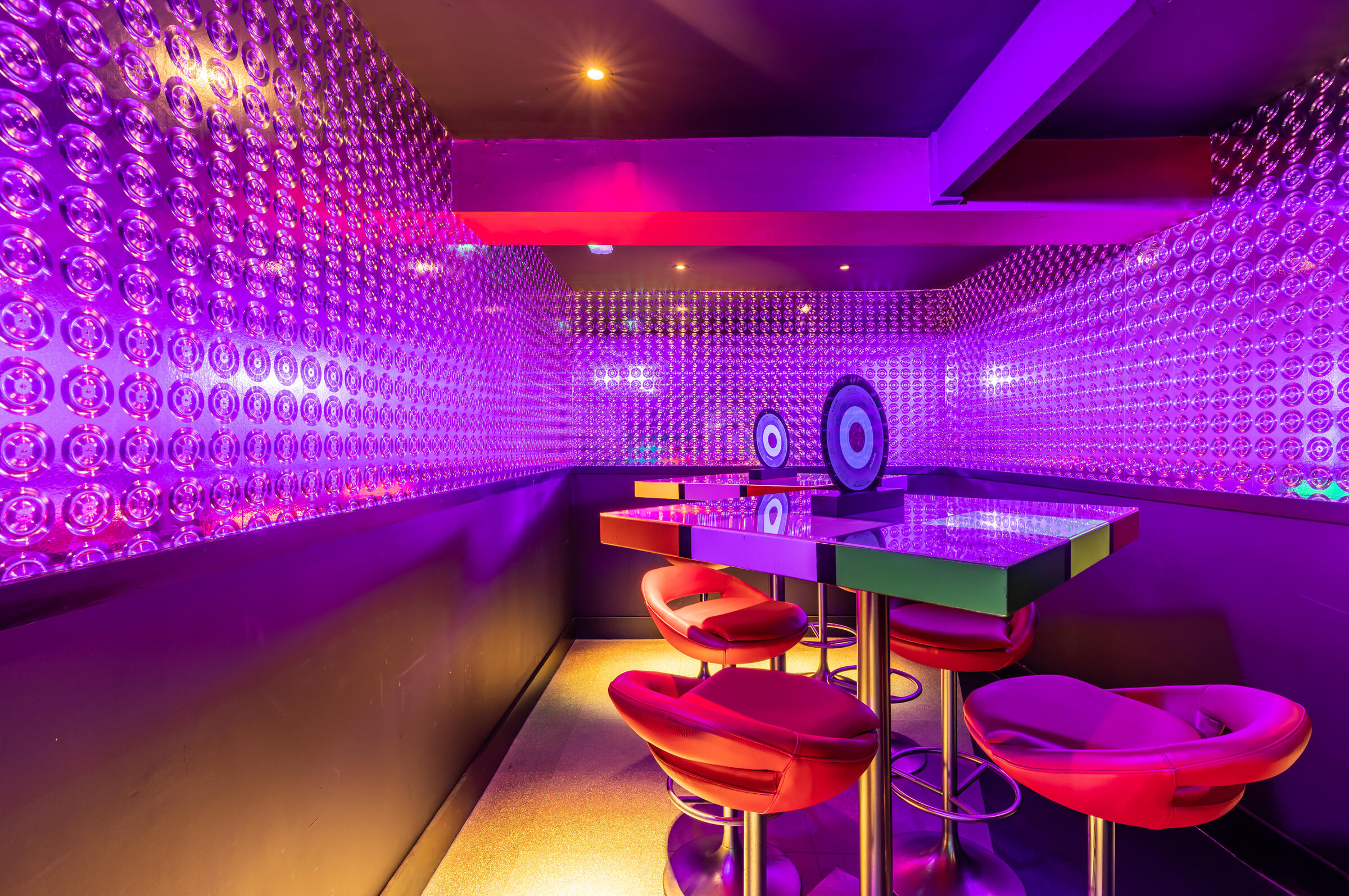 Vinyl - t0oxw3s2yqv.jpg