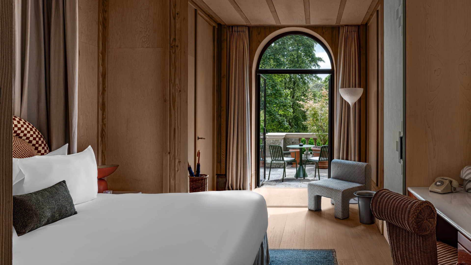 Rooms | Cowley Manor Experimental ...